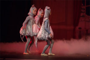 Ballet Lubbock gives Covenant Children's a Nutcracker treat